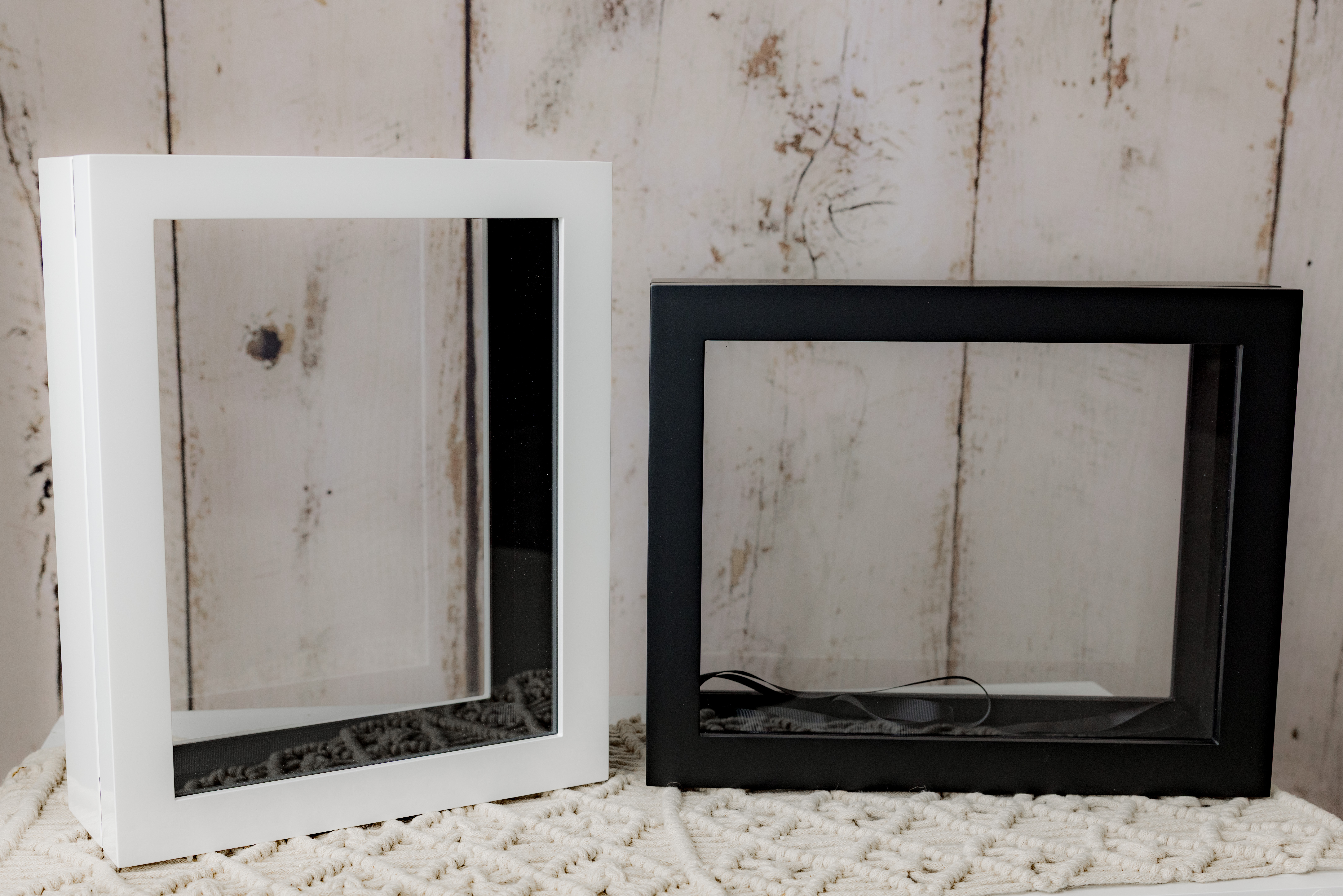 Black or White Artmount Boxes