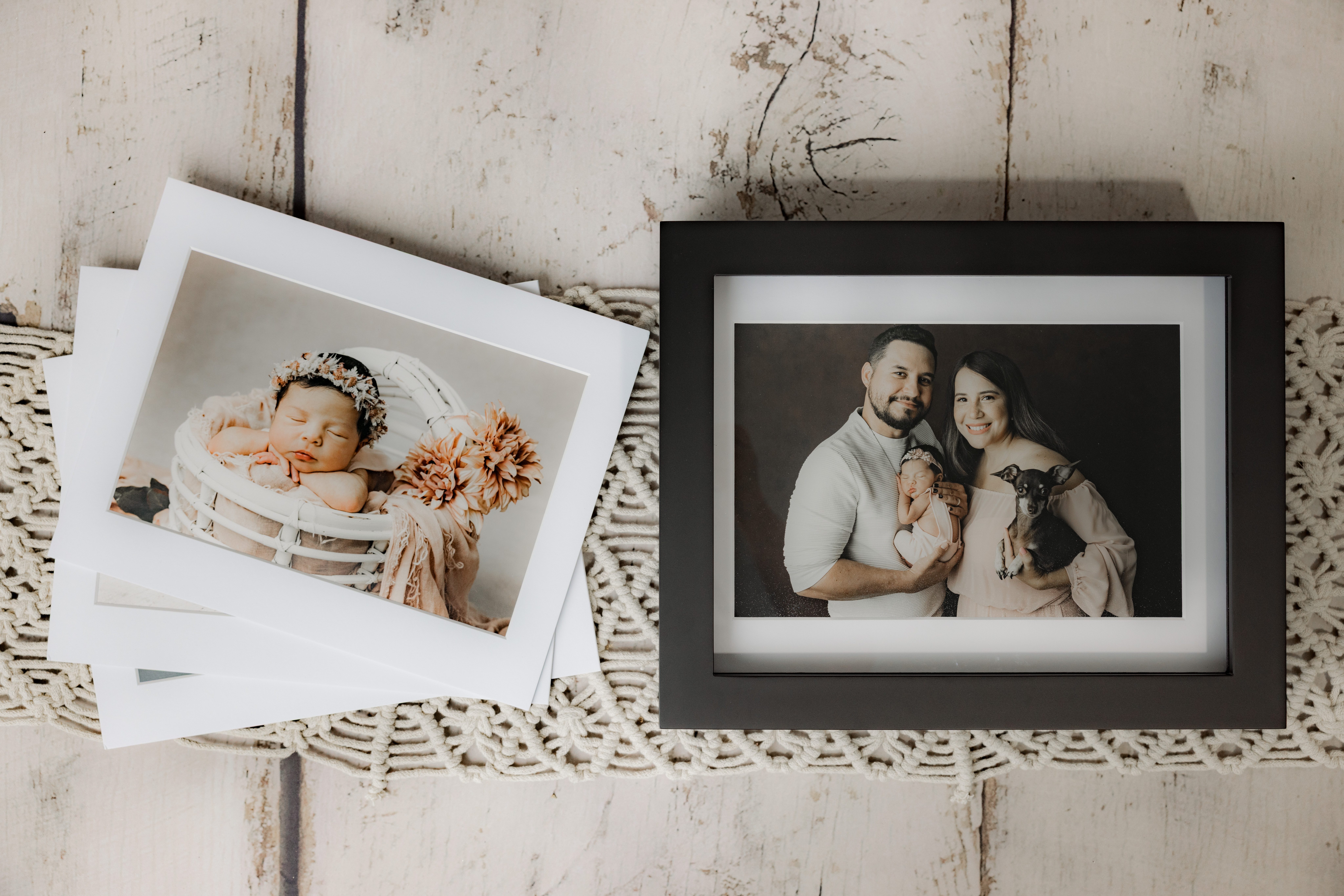 Black or White Artmount Boxes