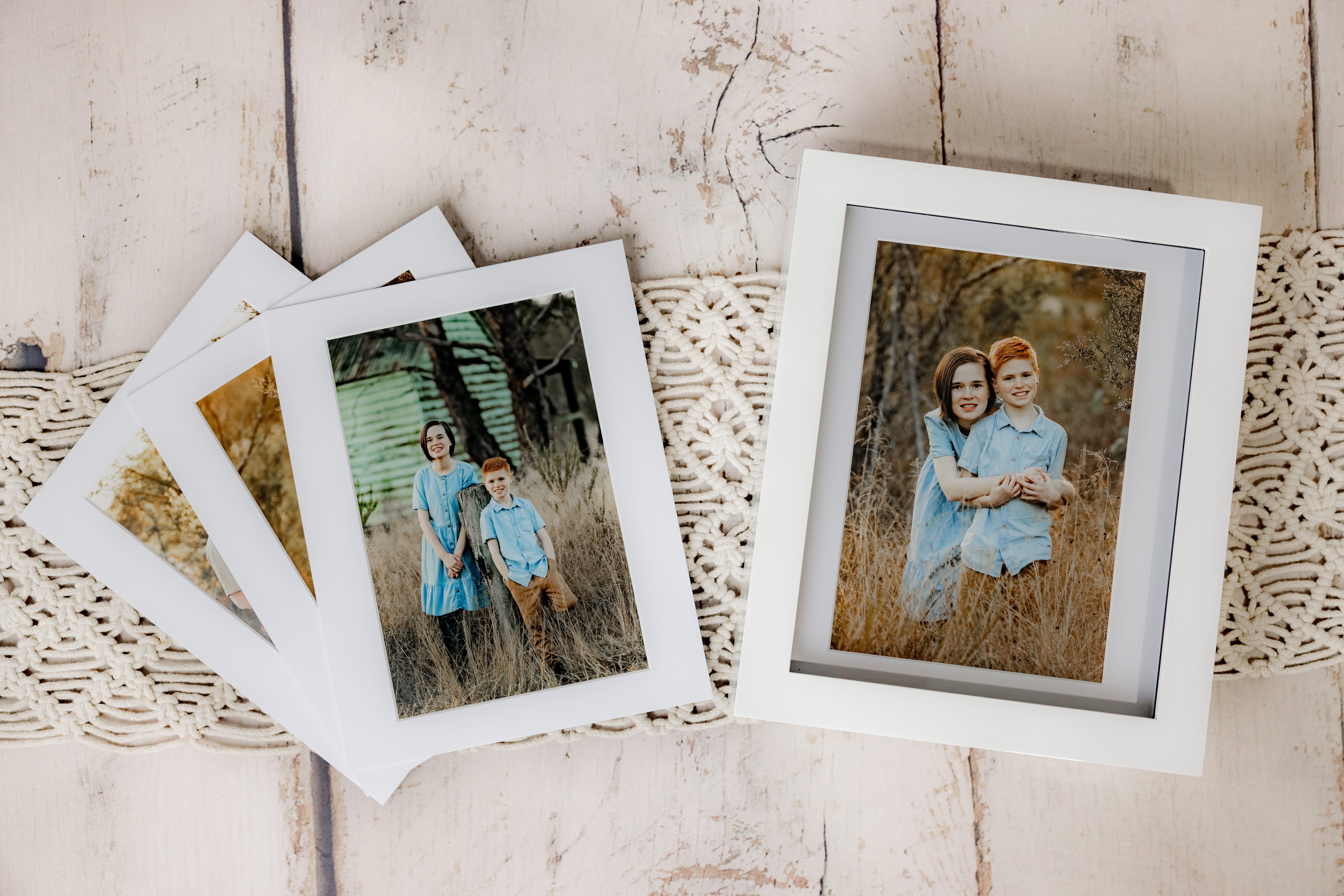 Black or White Artmount Boxes